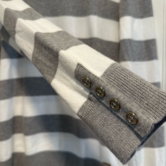 Tommy Hilfiger Women’s Large Grey & White Striped Turtleneck Long Sleeve Top. - Picture 10 of 11